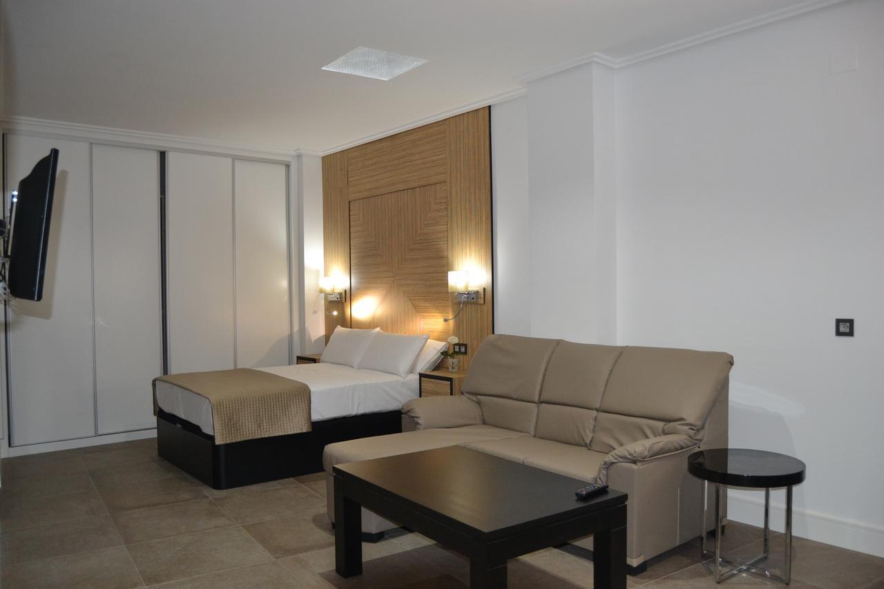 Apartamentos Las Palmeras Palma del Río Extérieur photo