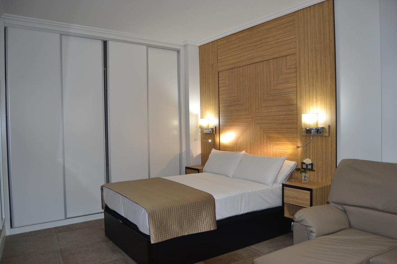 Apartamentos Las Palmeras Palma del Río Extérieur photo