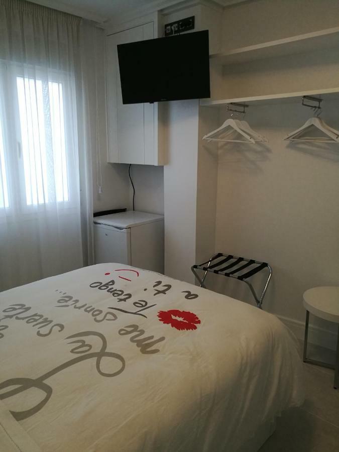 Apartamentos Las Palmeras Palma del Río Extérieur photo